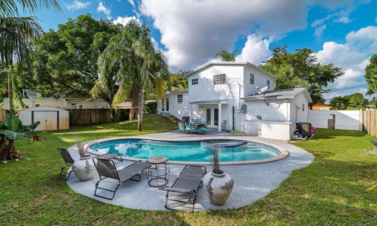 Boulevard Heights House | Pool Home 8