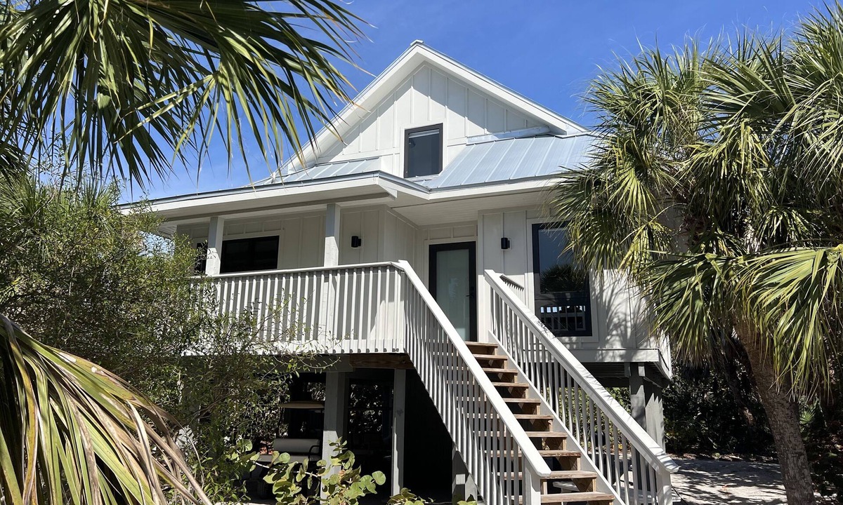 Safety Harbor Club House | Pools, Kayaks, Tennis, Golf Cart & Both Island Clubs Included w/Boat Dock Option