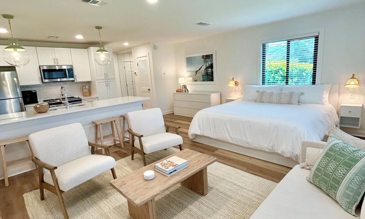 Seagrove Beach Condo | Prime 30A Location/EZ Beach Access/Quiet Pool/Fast Wifi