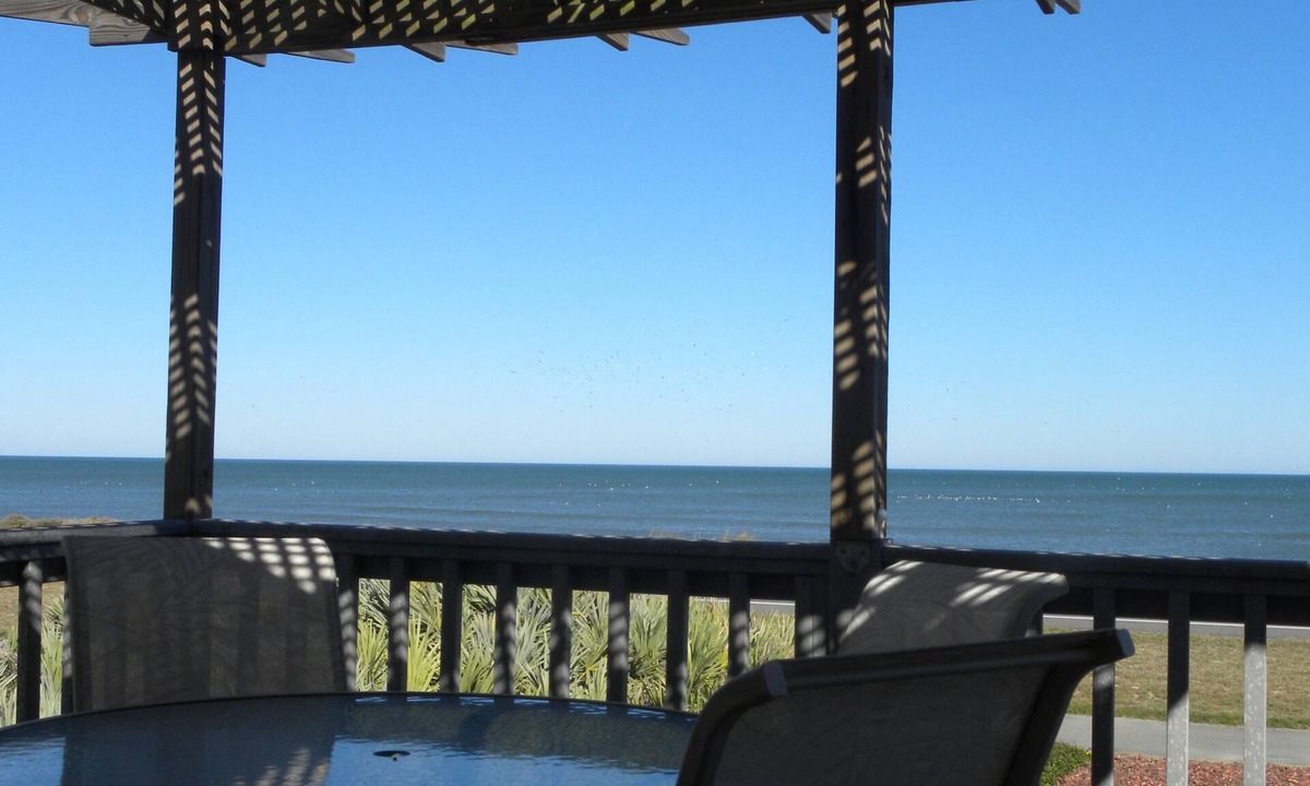 Flagler Beach House | Prime Ocean Front Property 4 BR/3.5 Baths of Fun in the Sun!