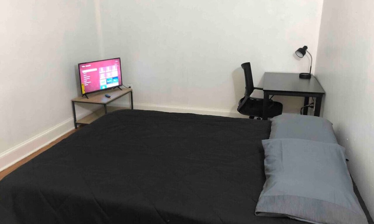 Paterson Apartment | Private 2-bedroom apartment, private entrance, MetLife Stadium 30 mins
