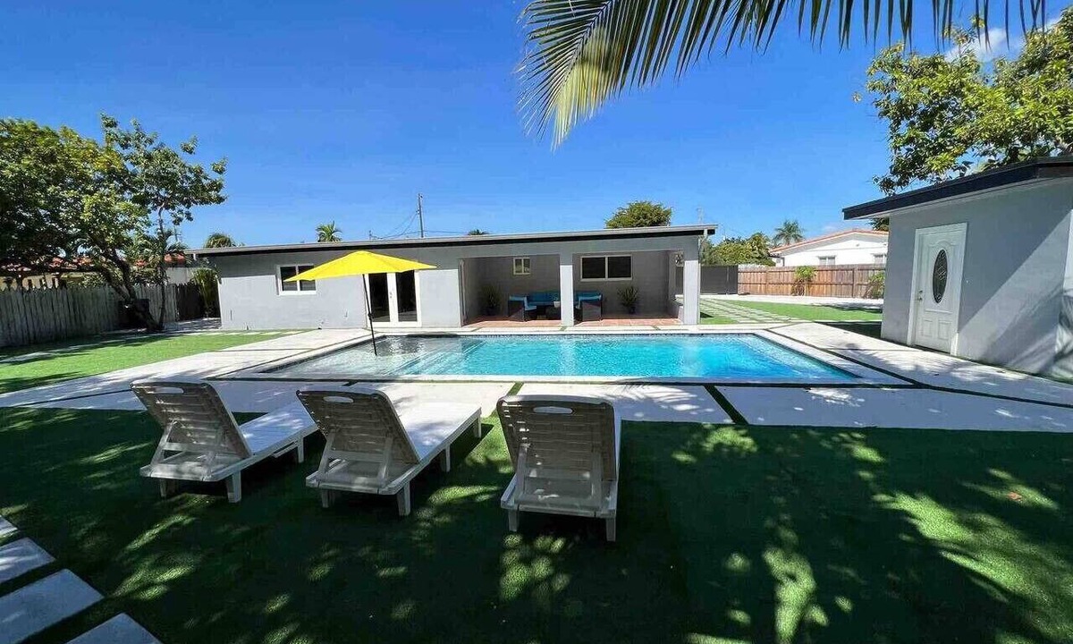 Ludlam House | Private 4-bedroom interior + resort-style shared outdoor amenities