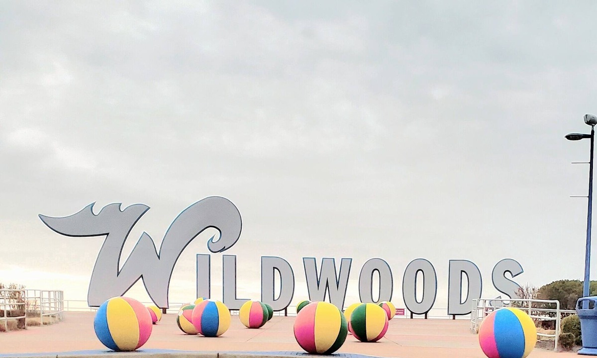 Wildwood Condo | Private condo 5 minute walk Beach, Boardwalk, Convention Center, Fox Park & Food