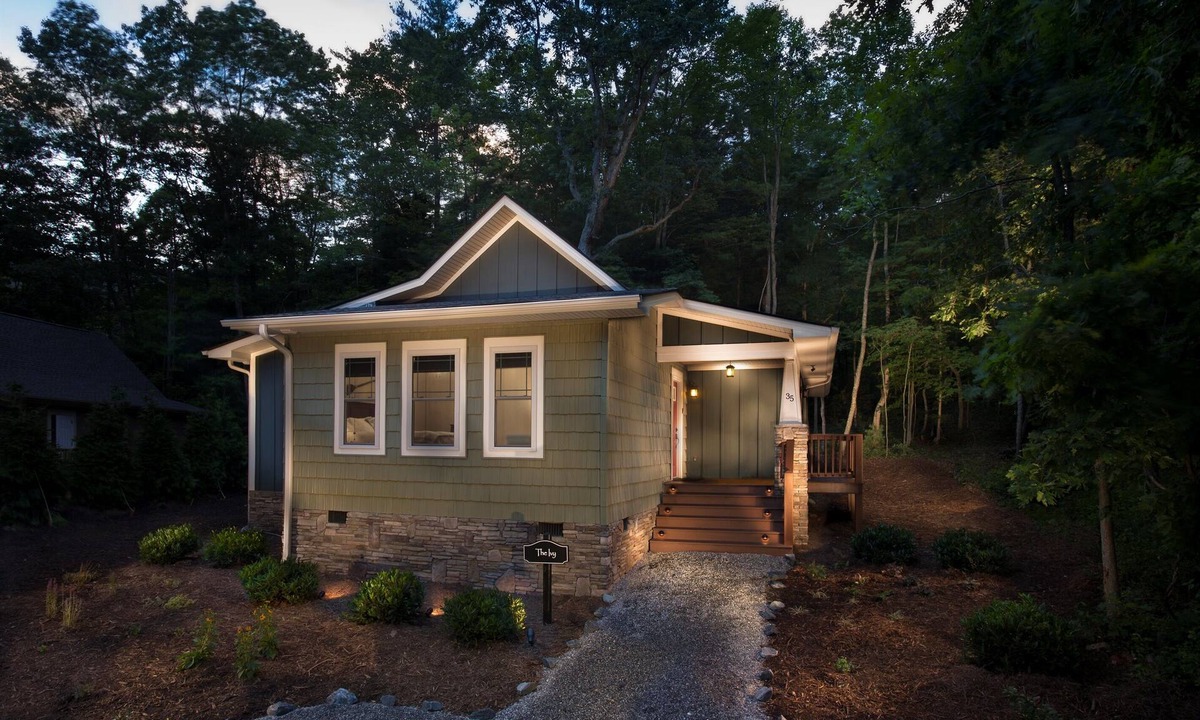 Skyland Cottage | Private Cottage with Hot Tub, Exceptionally Clean