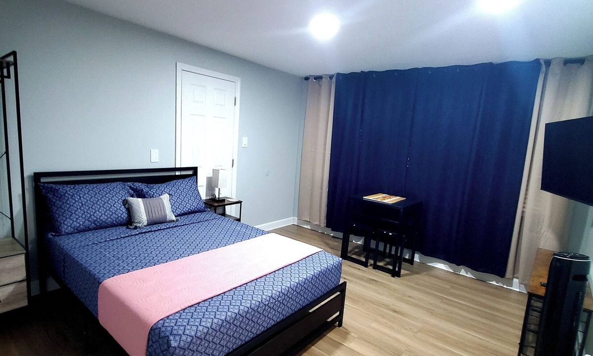 Bearss Plaza Apartment | Private Cozy Suite!