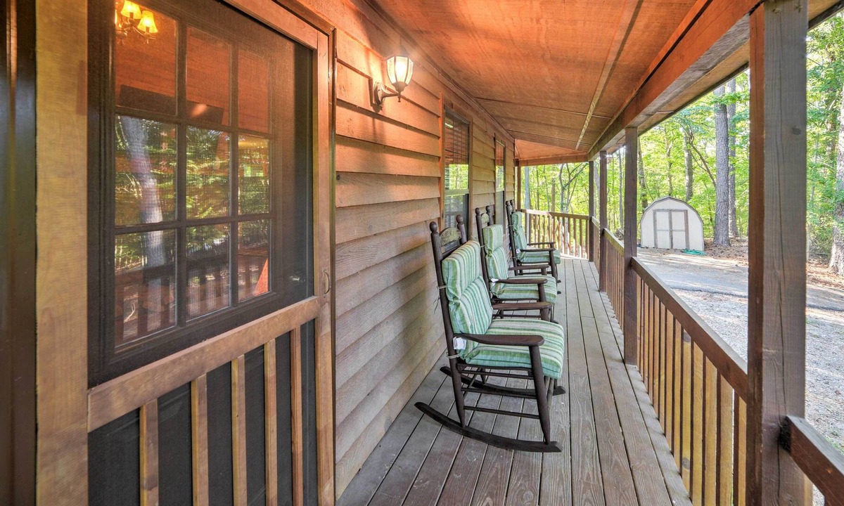 Ellijay Cabin | Private Ellijay Cabin w/Deck, Fire Pit & Amenities