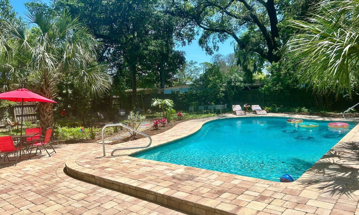 Jacksonville Beach House | Private Pool + Fire Pit ~ Sleeps 8 ~ Bike to Beach & Dining
