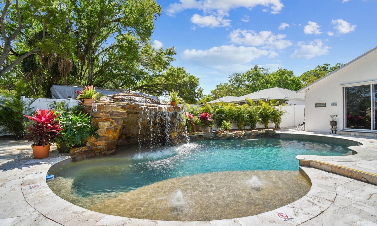 Jungle Terrace House | Private Pool with waterfall and swim up bar at The Palm by DNY Prime