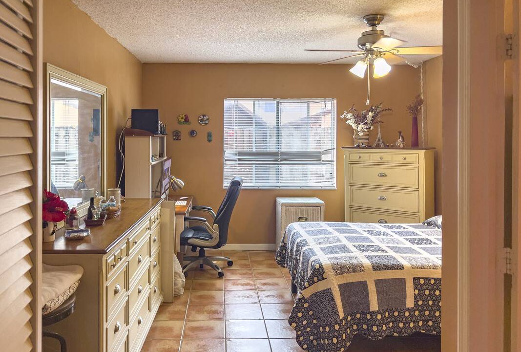 Kendale Lakes Resort | Private room ∙ 2 guests