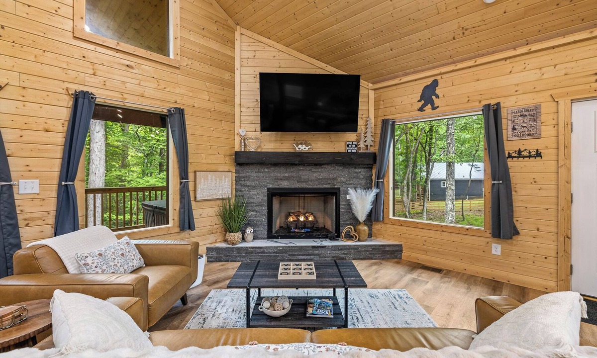 Cleveland Cabin | Prized Gem - 10% OFF or 4th Night Free - Ask for details!