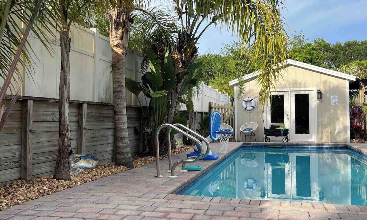 Vilano Beach House | Pure Relaxation: heated pool, beach, cabana & more