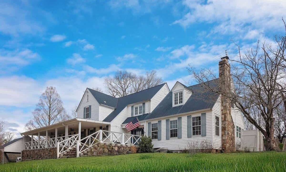 Lookout Valley Neighborhood Association House | Quail Run Farm House, 15 Mins to Chattanooga