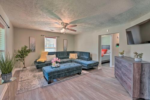 Murfreesboro House | Quaint Downtown Murfreesboro Cottage w/Lush Yard