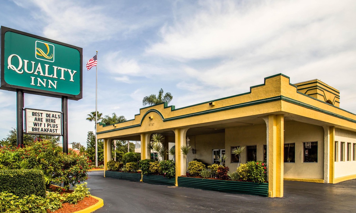 Bayshore Gardens Hotel | Quality Inn Bradenton - Sarasota North