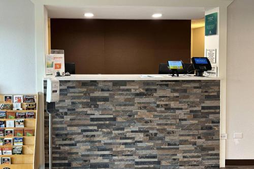 Forsyth Hotel | Quality Inn Forsyth near GA Public Safety Training Center