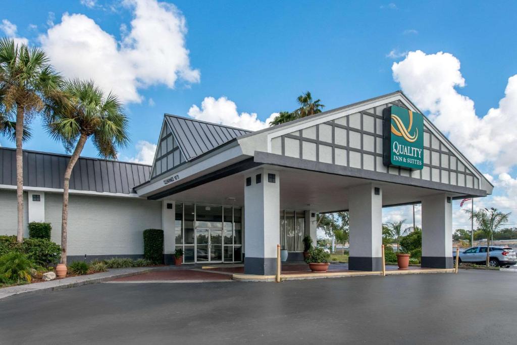 Brooksville Hotel | Quality Inn & Suites Brooksville I-75-Dade City