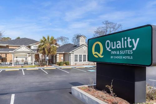 Lexington Hotel | Quality Inn & Suites Lexington