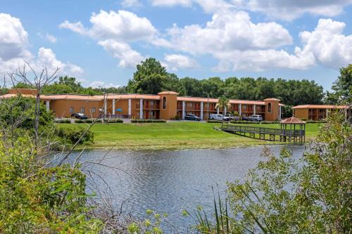 Quality Inn Suites Mt Dora North | Mount Dora