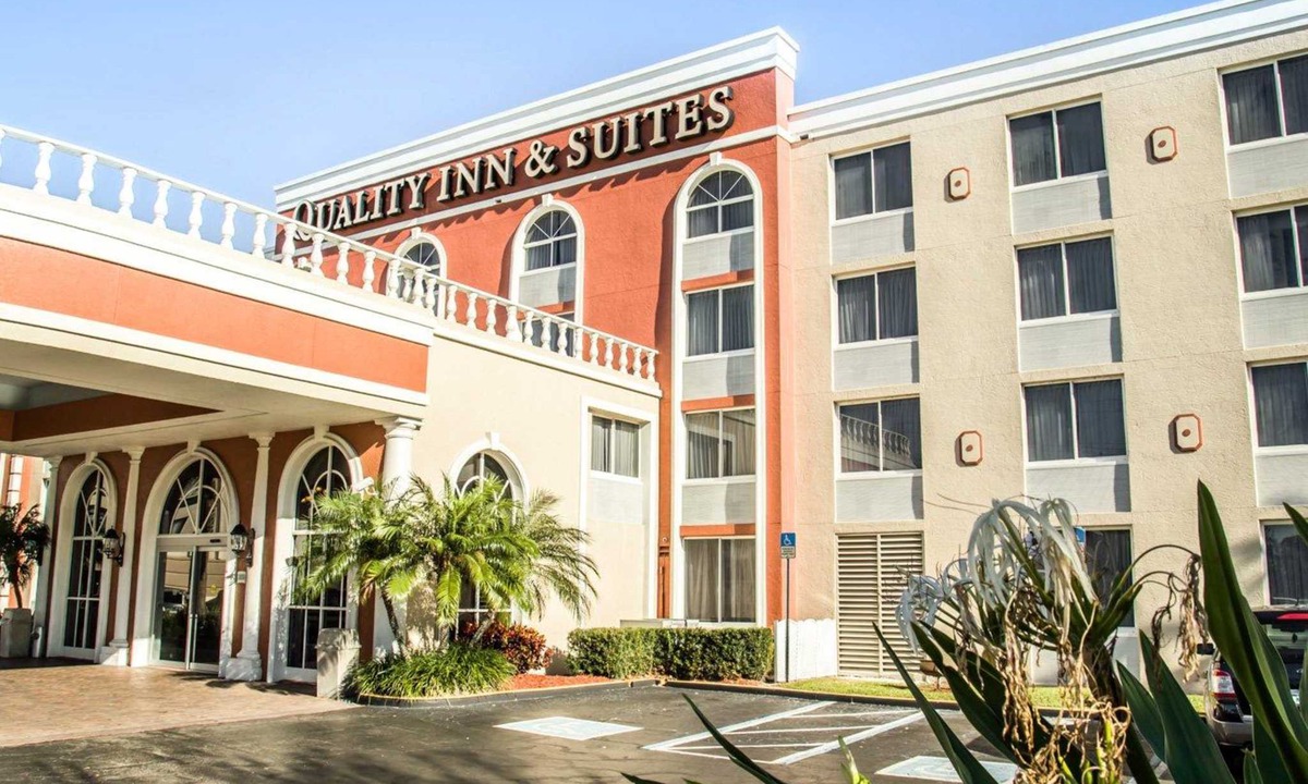 Southwest Orlando Hotel | Quality Inn & Suites Near the Theme Parks
