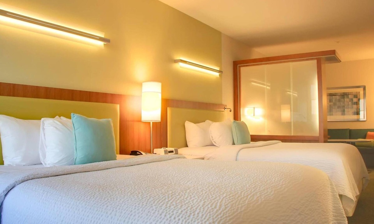 Moosic Hotel | Queen w/Sofa | SpringHill Scranton | PNC Field, Festivals, Mohegan | 2 Units