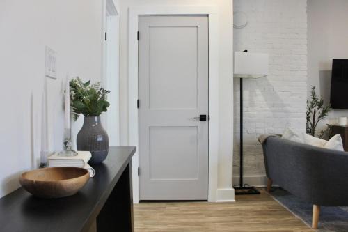 Peckville House | Quick Access to Downtown Stadiums North Shore