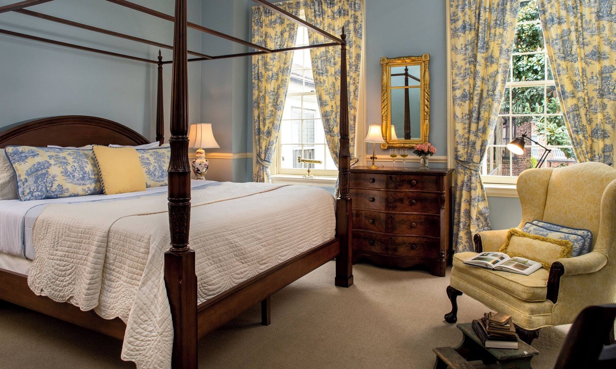Downtown Baltimore Bed & Breakfast | Rachael's Inner Harbor Boutique Inn - The Odorian Room