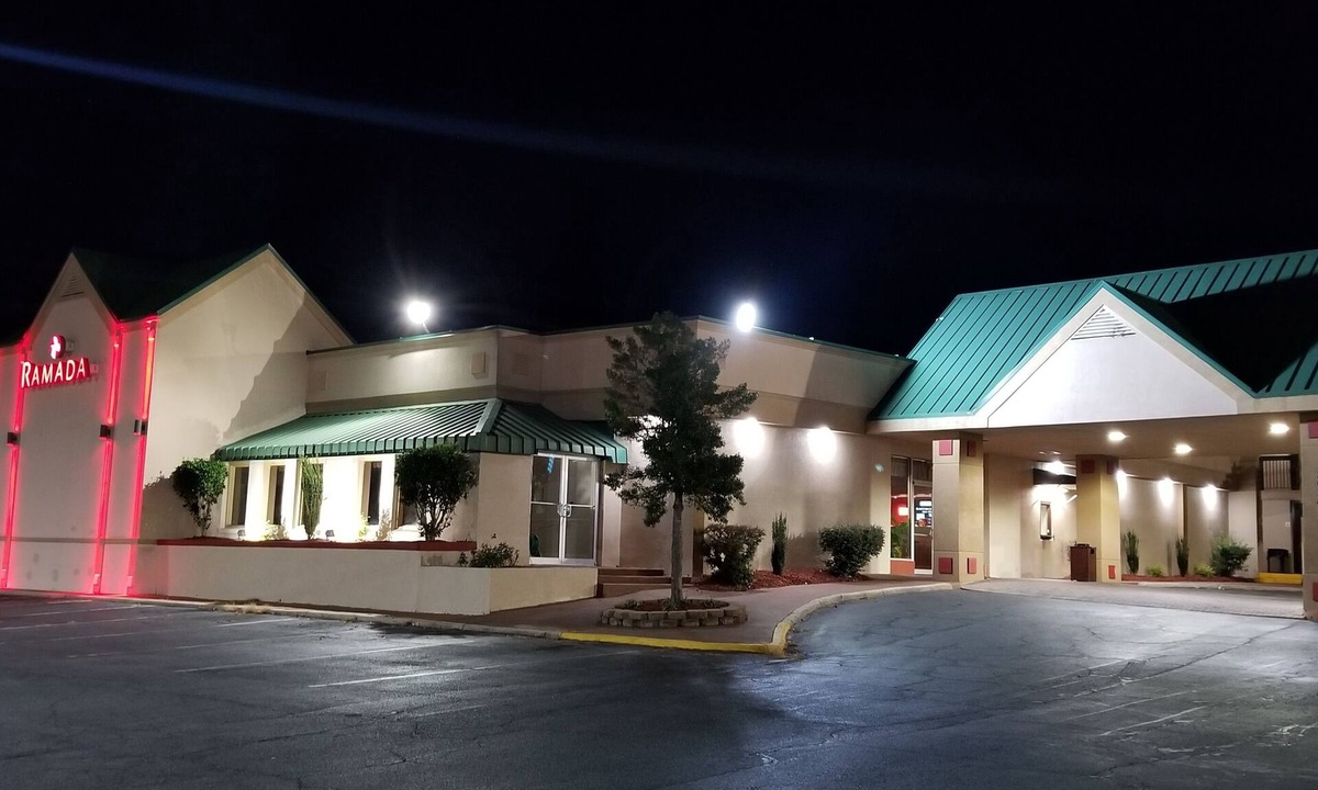 Warner Robins Hotel | Ramada by Wyndham & Suites Warner Robins