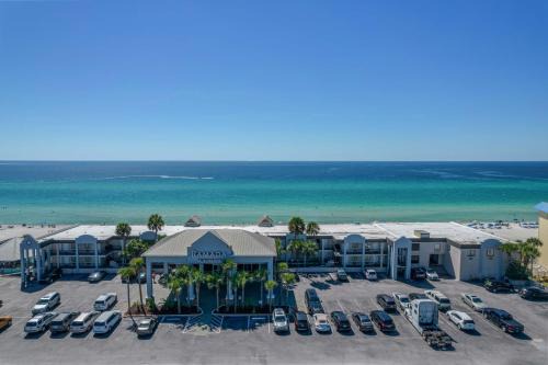 Bahama Beach Hotel | Ramada by Wyndham Panama City Beach / Beachfront