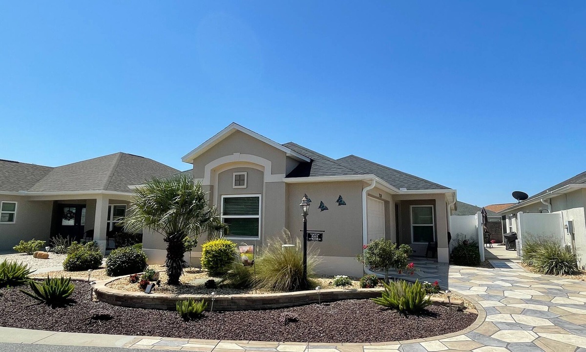 Summerfield House | Recently Updated Home Where Comfort and Convenience Meet Tranquility