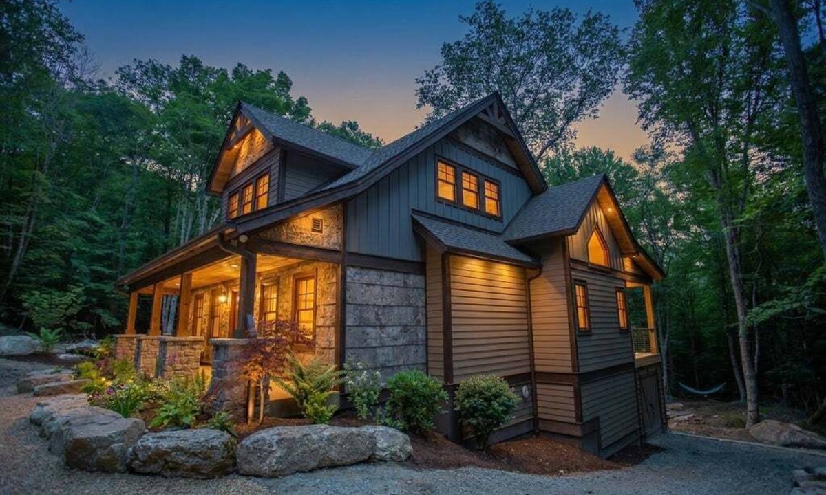 Banner Elk Cabin | Red Bird Retreat - Luxury Home in The Lodges at Eagles Nest