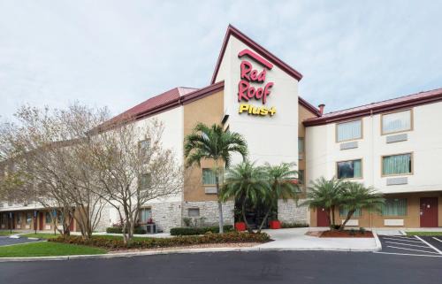West Palm Beach Hotel | Red Roof Inn PLUS+ West Palm Beach