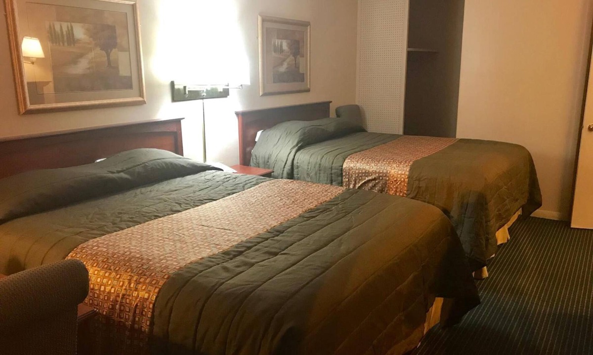 Gadsden Hotel | Redwood Inn