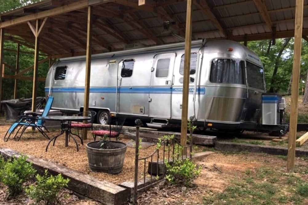 Crane Hill House | Refurbished 1999 Airstream Rental for Glamping in Alabama