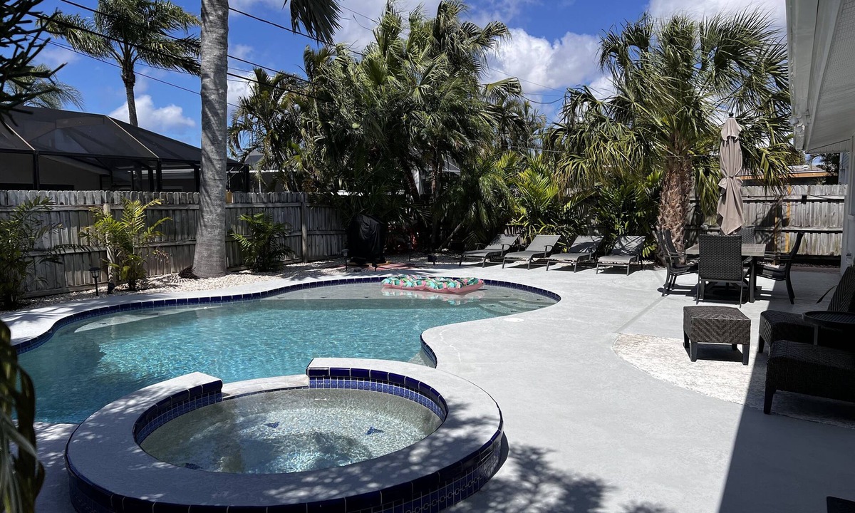 Redington Beach House | Relax and have some fun in this Salt water heated pool home, 5min walk to beachn