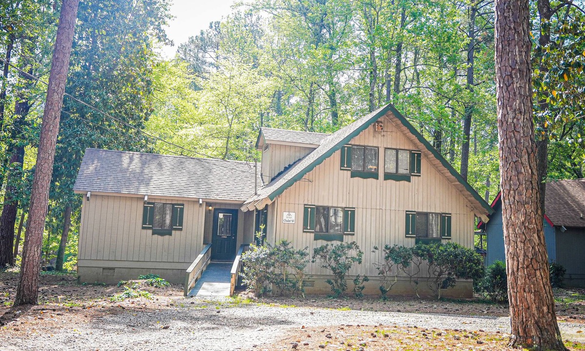 Pine Mountain Ski Chalet | Relax in this spacious chalet just miles from the heart of Pine Mountain