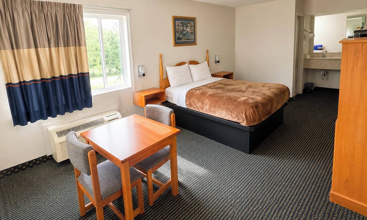 Dover Hotel | Relax Inn Dover Near Speedway