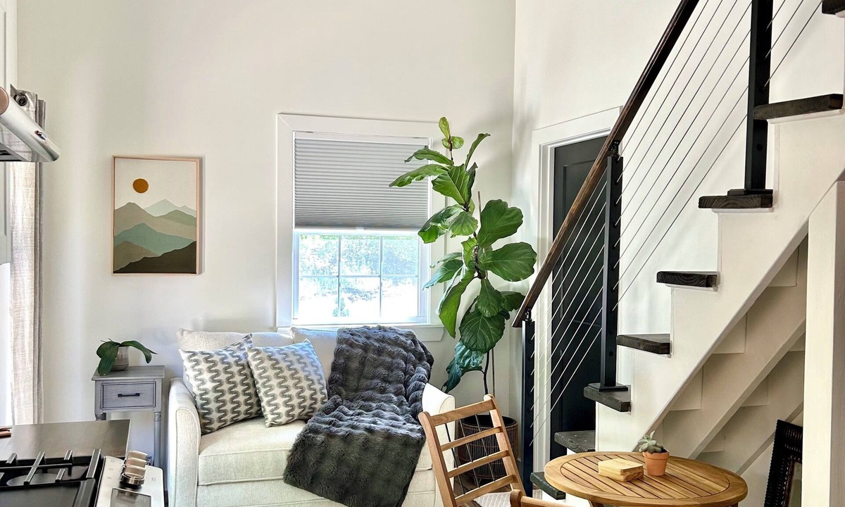 Dunlap House | Relax, rejuvenate, restore, and disconnect at REST at Flourishing Mountain Farm