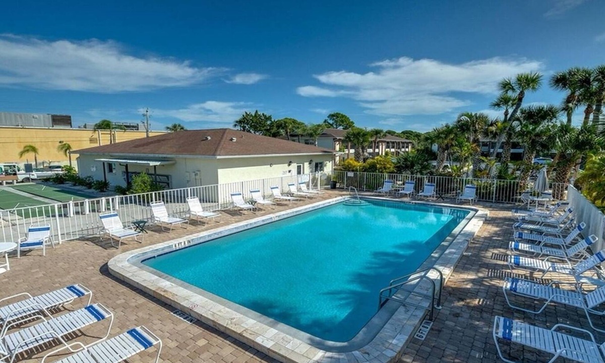 Englewood South Condo | Relax with the whole family at this peaceful place to stay.