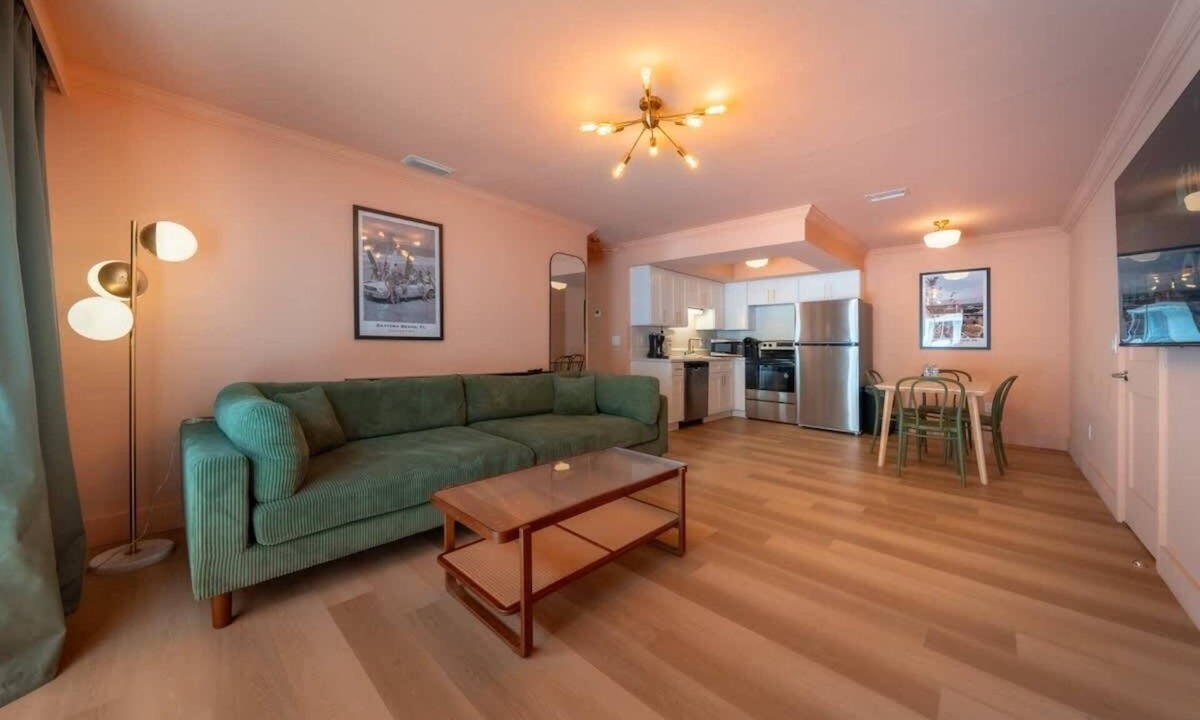 Bay Esplanade Apartment | Renovated 2025 - Retro Beach Oasis with Color Pop