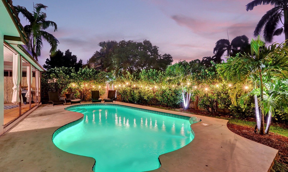 Hollywood | South Lake