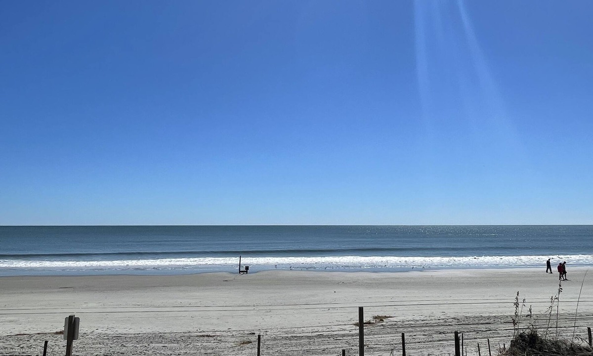 Atlantic Beach Apartment | Renovated apt short walk to beach, Central AC, Fast WiFi