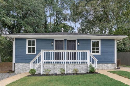 East Side House | Renovated East Atlanta Village Duplex