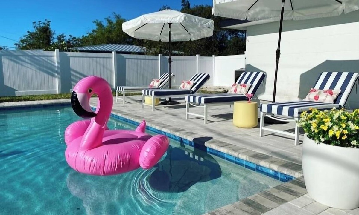 Long Meadow House | Renovated Modern Spacious Ranch with Pool near Siesta Key Beach and Downtown SRQ