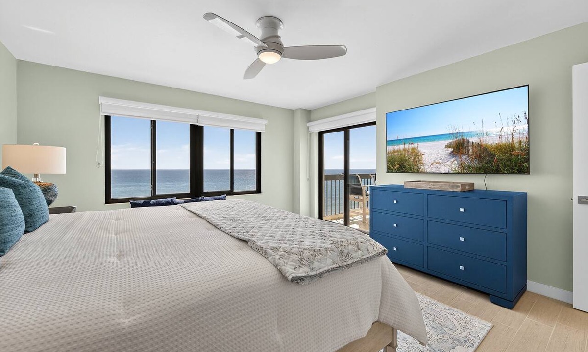 Ormond-by-the-Sea Condo | Renovated Oceanfront 3/3 | Private Balcony | Heated Pool | Garage Parking