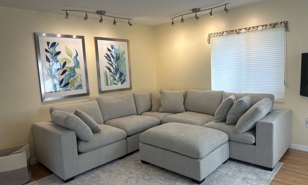 Osprey Village House | Renovated Tranquil 3-Bdrm- w/yard, workspace, great kitchen in Osprey dogs ok