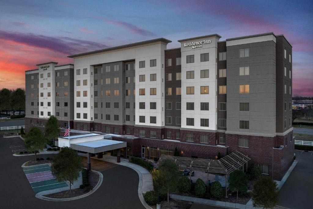 Paw Creek Hotel | Residence Inn by Marriott Charlotte Northlake