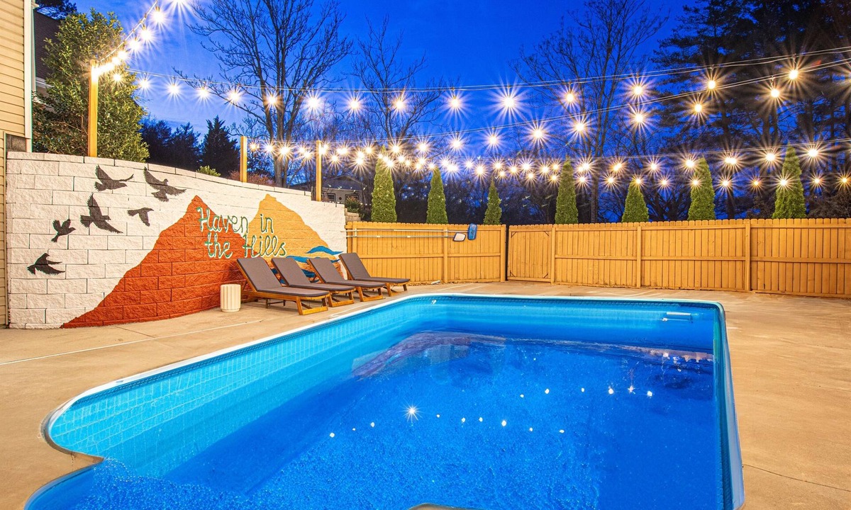Hendersonville House | Resort-style home w/heated pool, hot tub, arcade