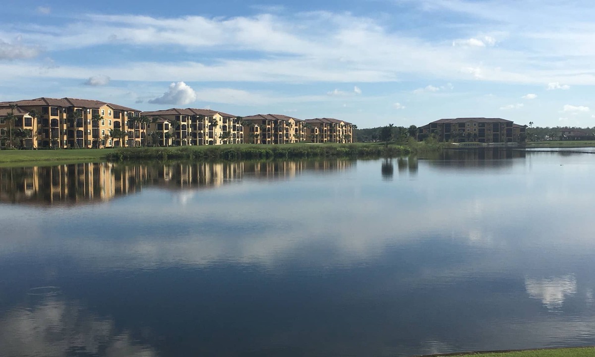 Bonita Springs Condo | Resort Style Luxury Condo - Golf Paradise!