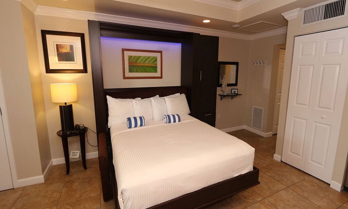 Bradenton Beach Apartment | Resort-Style Relaxation – Beach Club #12 on Anna Maria Island by RVA