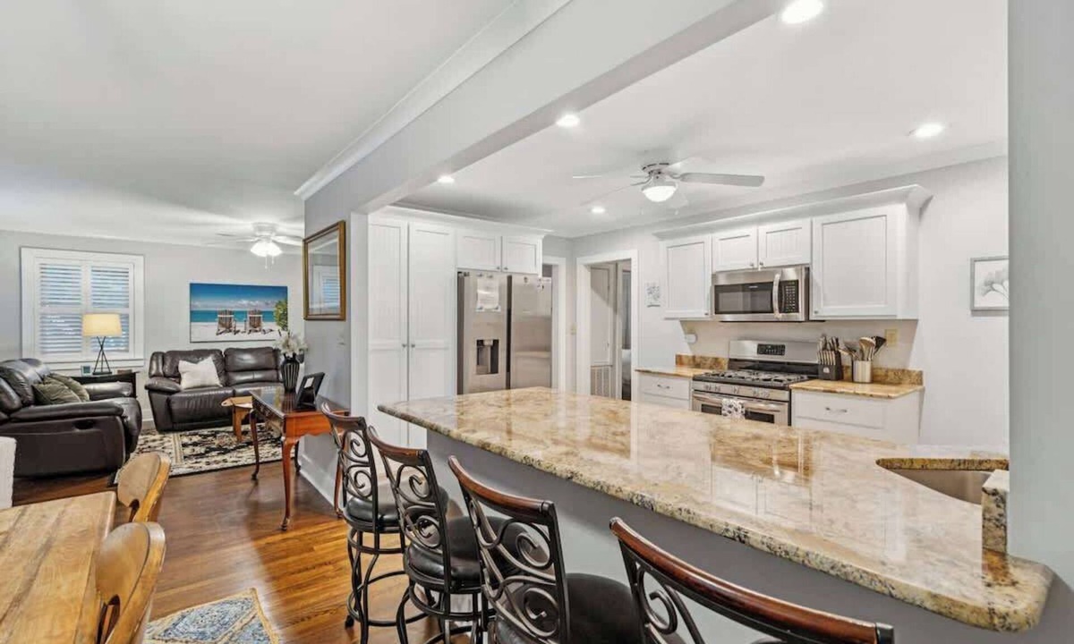 West Ashley House | Retreat Near the Charleston Greenway | Water Views